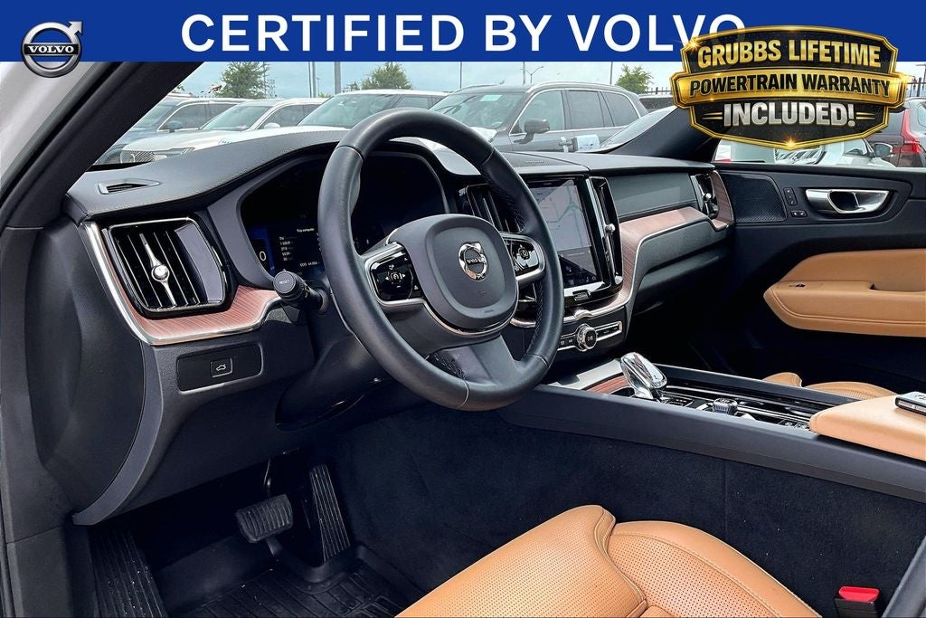 2023 Volvo XC60 B5 Ultimate Bright Theme