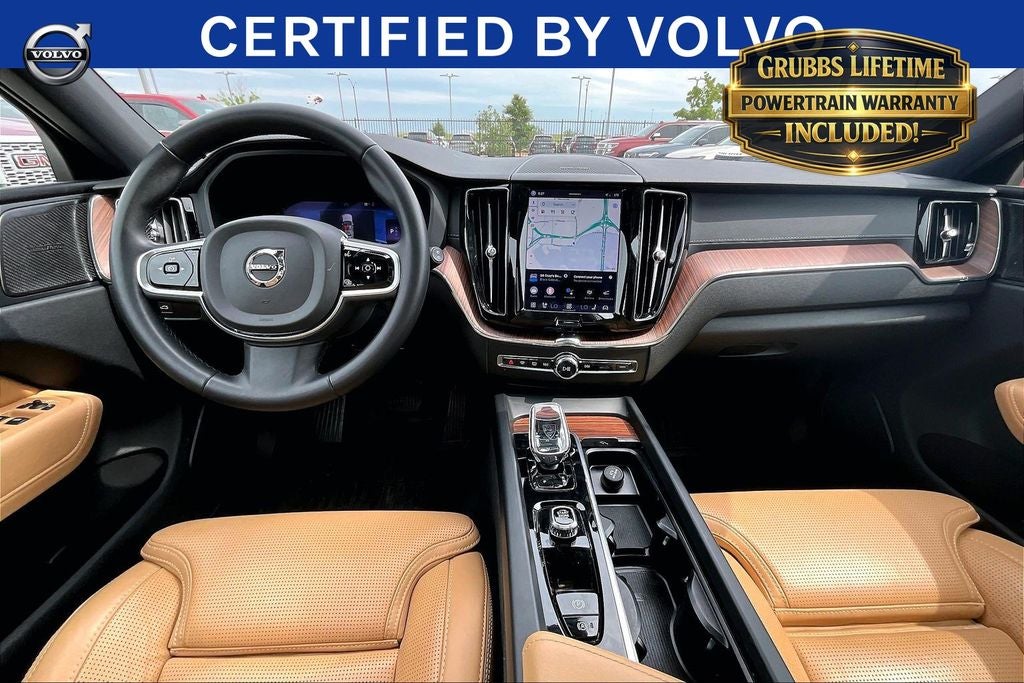 2023 Volvo XC60 B5 Ultimate Bright Theme