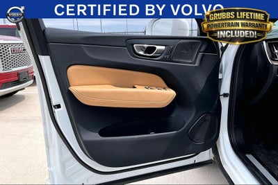 2023 Volvo XC60 B5 Ultimate Bright Theme