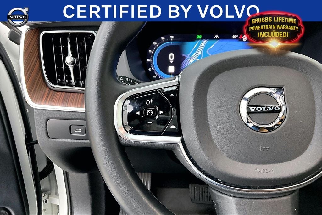 2023 Volvo XC60 B5 Ultimate Bright Theme