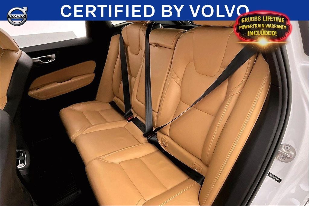 2023 Volvo XC60 B5 Ultimate Bright Theme