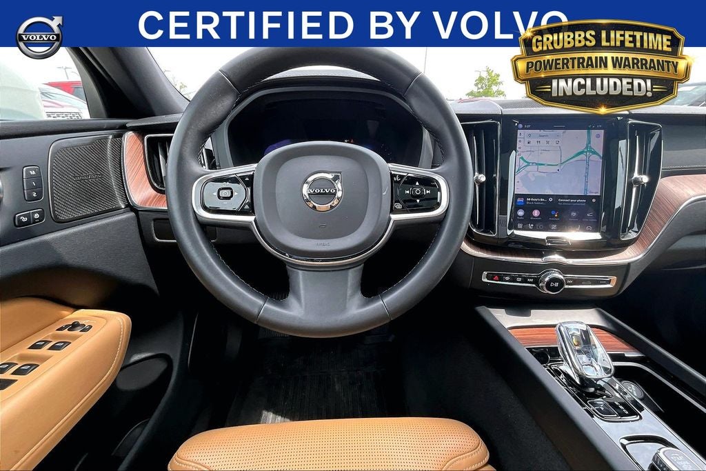 2023 Volvo XC60 B5 Ultimate Bright Theme