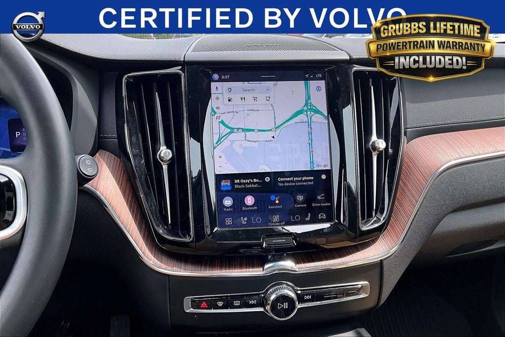 2023 Volvo XC60 B5 Ultimate Bright Theme