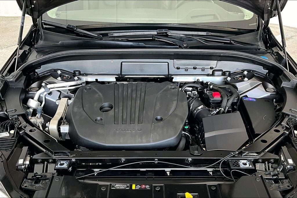 2023 Volvo XC60 B5 Ultimate Bright Theme