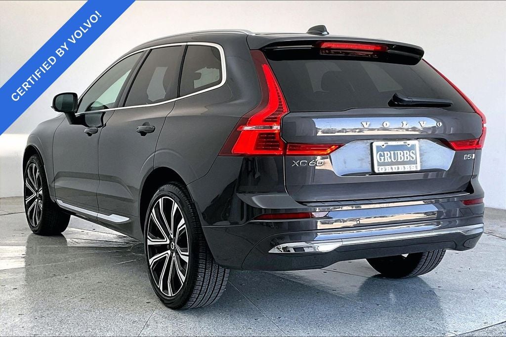 2023 Volvo XC60 B5 Ultimate Bright Theme