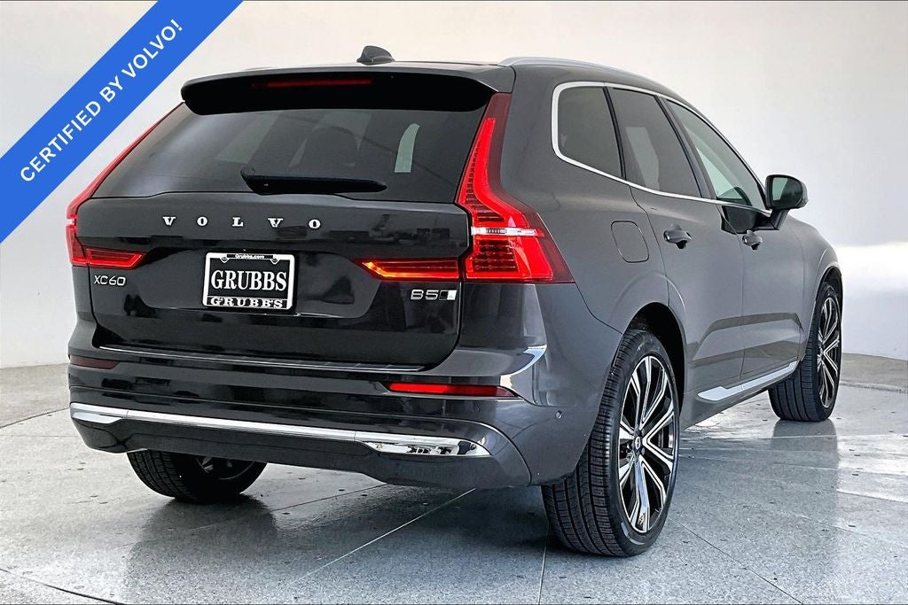 2023 Volvo XC60 B5 Ultimate Bright Theme