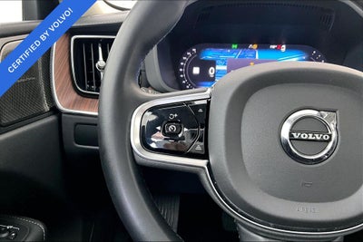 2023 Volvo XC60 B5 Ultimate Bright Theme