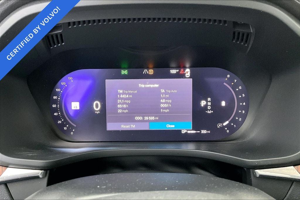 2023 Volvo XC60 B5 Ultimate Bright Theme