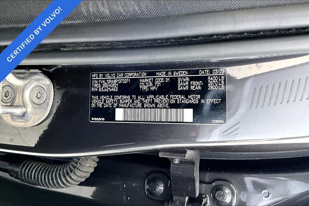 2023 Volvo XC60 B5 Ultimate Bright Theme