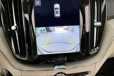 2023 Volvo XC60 B5 Ultimate Bright Theme