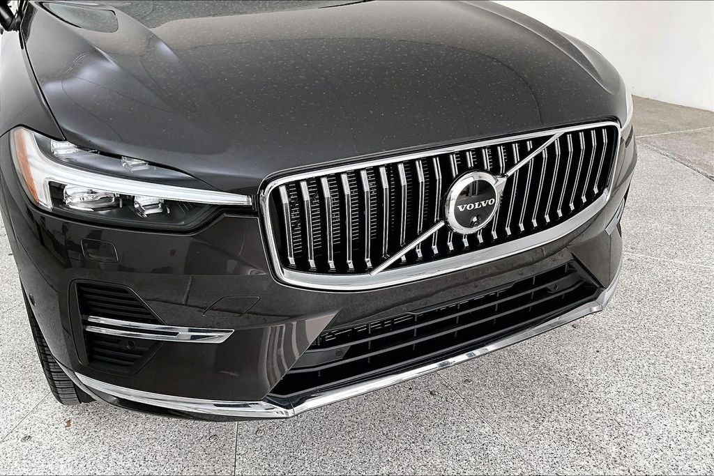 2023 Volvo XC60 B5 Ultimate Bright Theme