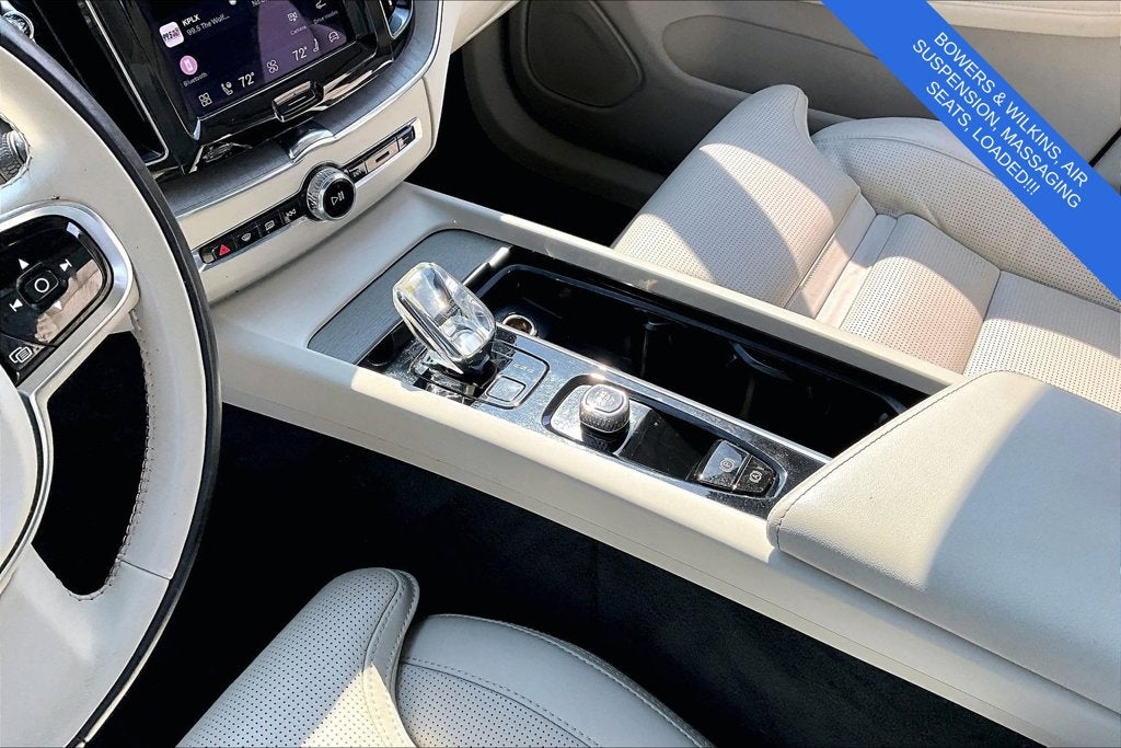 2023 Volvo XC60 B5 Ultimate Bright Theme
