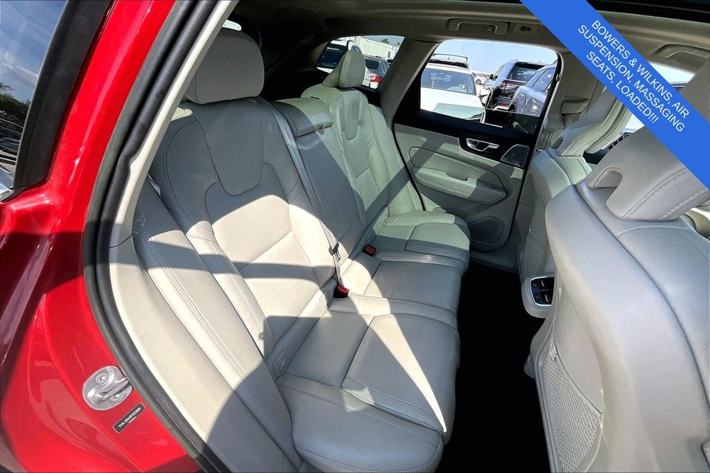 2023 Volvo XC60 B5 Ultimate Bright Theme