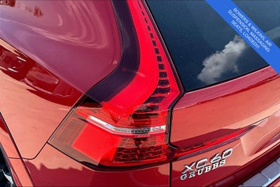 2023 Volvo XC60 B5 Ultimate Bright Theme