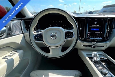 2023 Volvo XC60 B5 Ultimate Bright Theme
