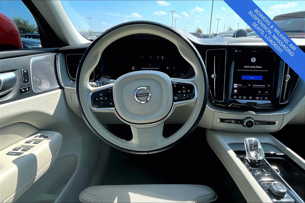 2023 Volvo XC60 B5 Ultimate Bright Theme