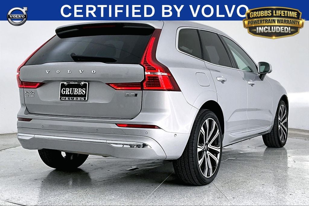 2023 Volvo XC60 B5 Ultimate Bright Theme