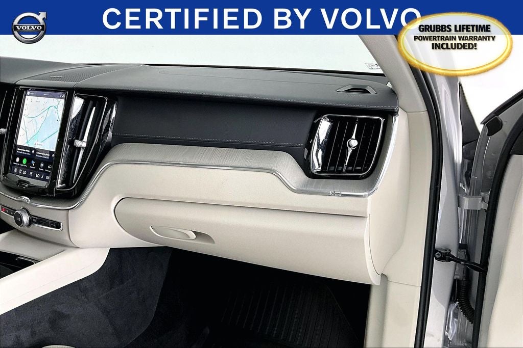 2023 Volvo XC60 B5 Ultimate Bright Theme