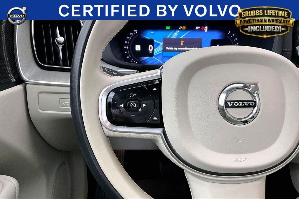 2023 Volvo XC60 B5 Ultimate Bright Theme