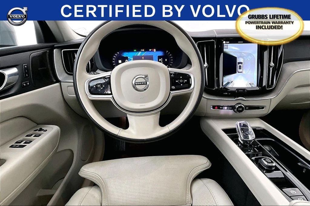 2023 Volvo XC60 B5 Ultimate Bright Theme