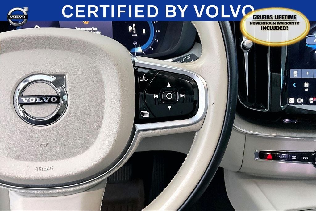 2023 Volvo XC60 B5 Ultimate Bright Theme