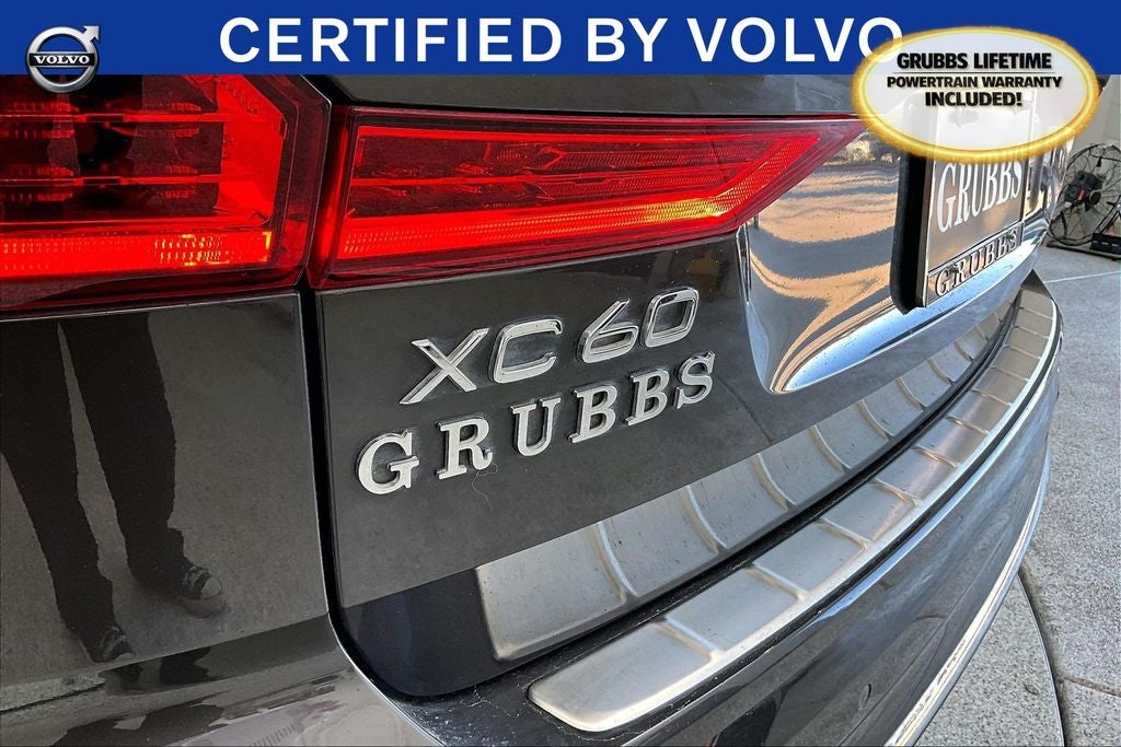2023 Volvo XC60 B5 Ultimate Bright Theme