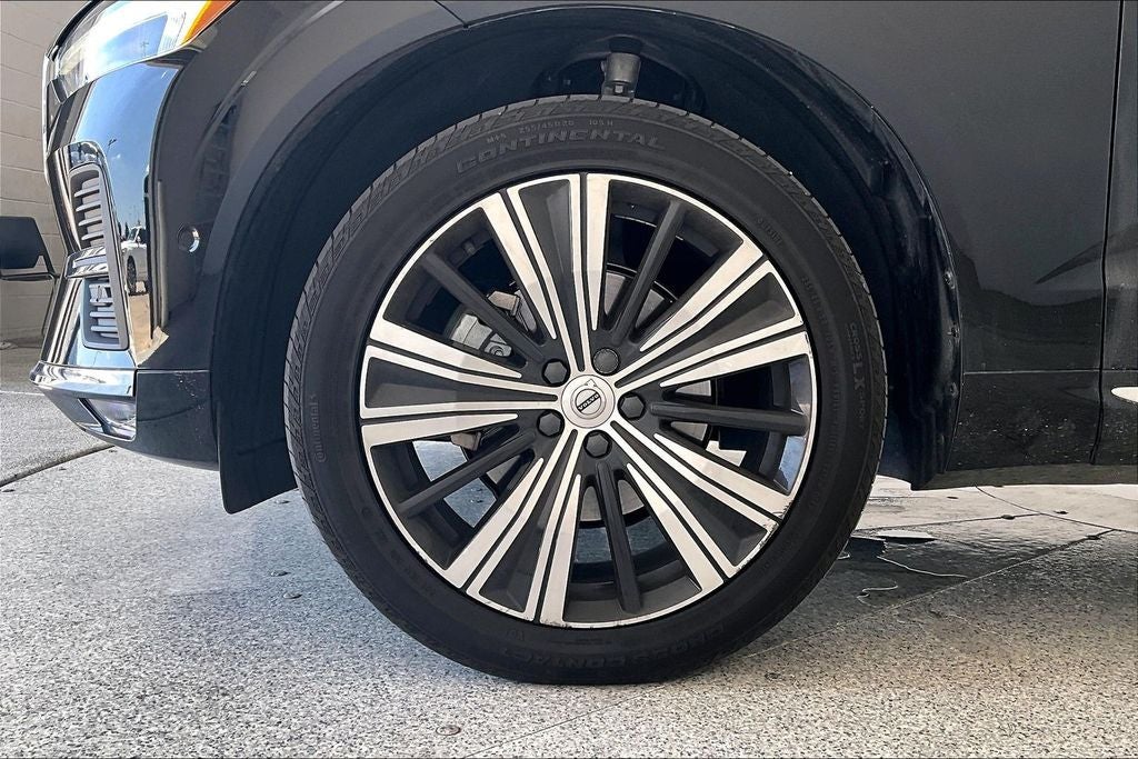 2023 Volvo XC60 B5 Plus Bright Theme