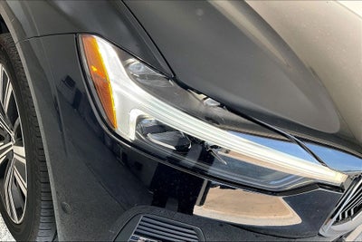 2023 Volvo XC60 B5 Plus Bright Theme