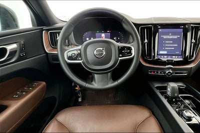 2023 Volvo XC60 B5 Plus Bright Theme
