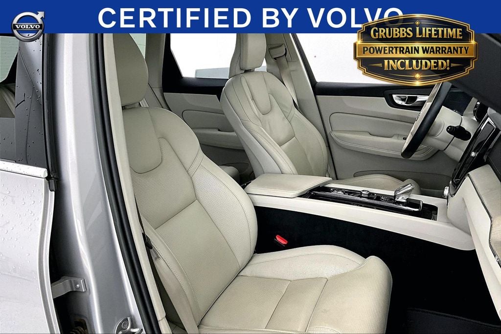 2023 Volvo XC60 B5 Ultimate Bright Theme