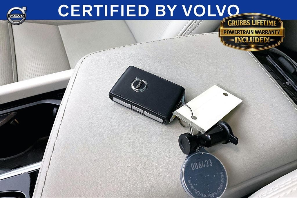 2023 Volvo XC60 B5 Ultimate Bright Theme
