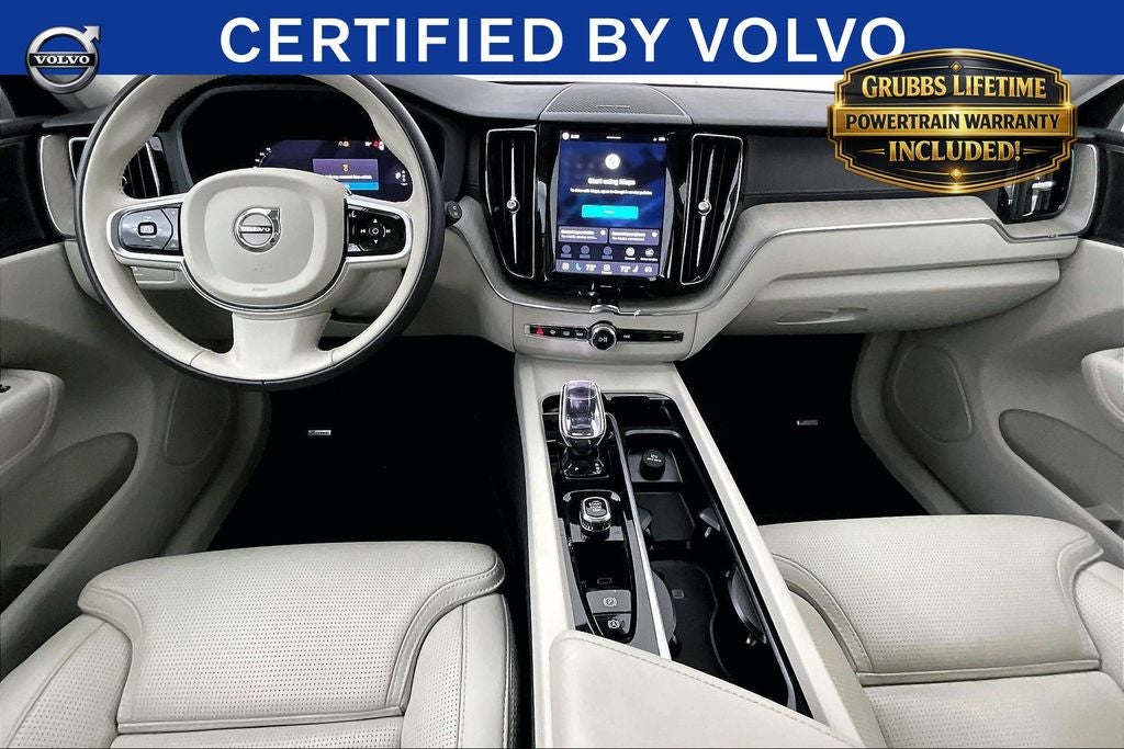 2023 Volvo XC60 B5 Ultimate Bright Theme