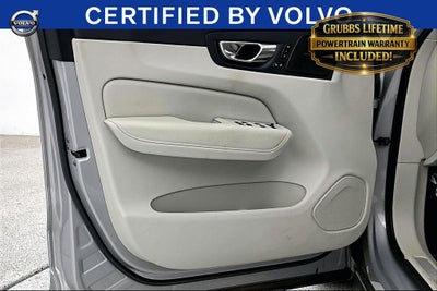 2023 Volvo XC60 B5 Ultimate Bright Theme