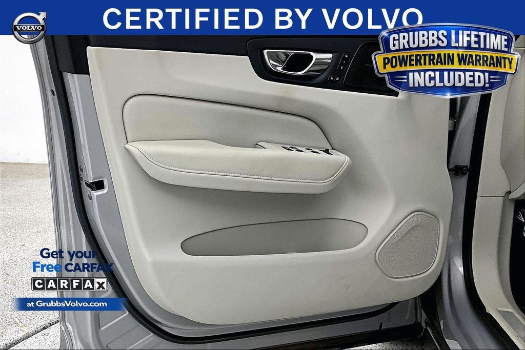 2023 Volvo XC60 B5 Ultimate Bright Theme