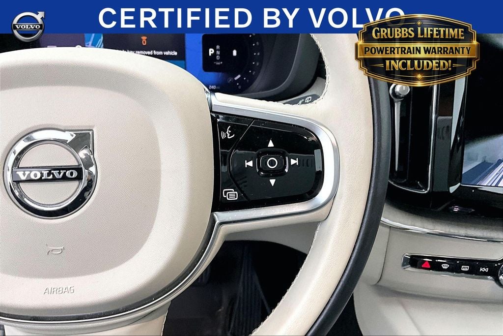 2023 Volvo XC60 B5 Ultimate Bright Theme