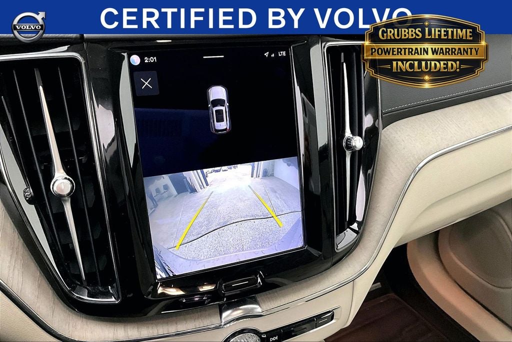 2023 Volvo XC60 B5 Ultimate Bright Theme