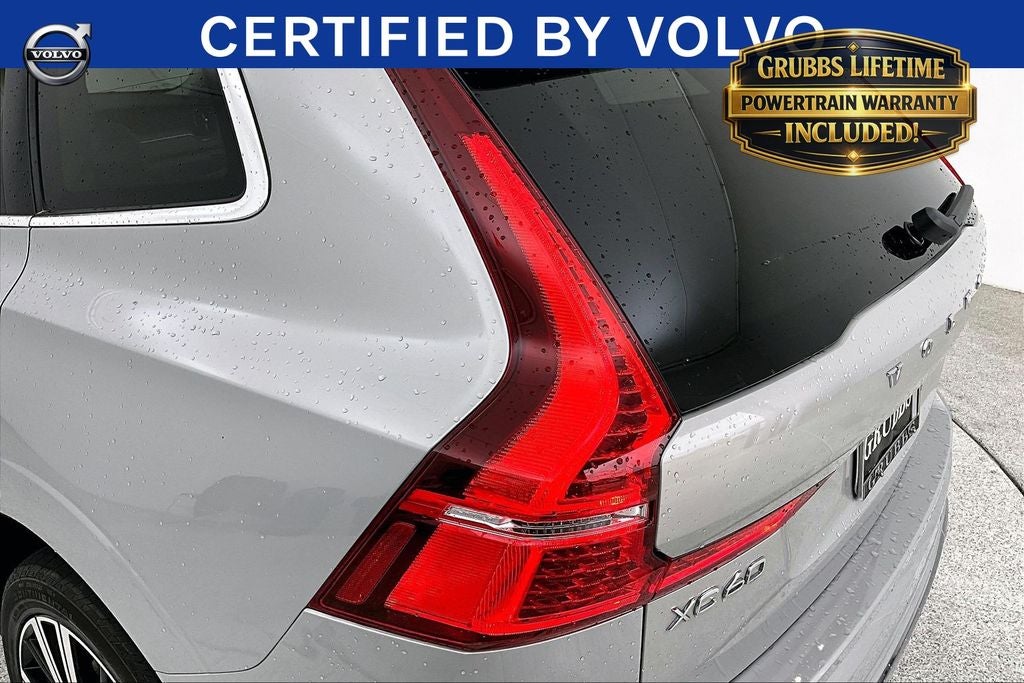 2023 Volvo XC60 B5 Ultimate Bright Theme