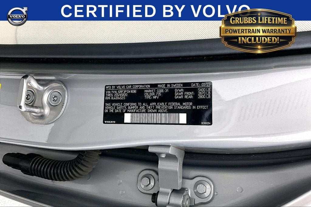 2023 Volvo XC60 B5 Ultimate Bright Theme