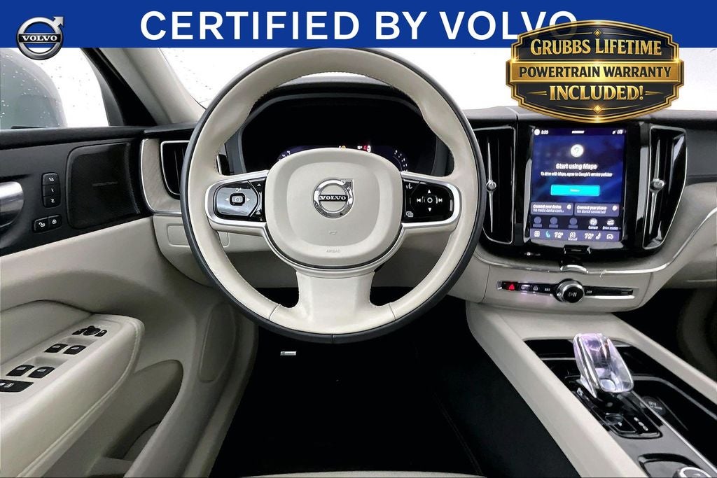 2023 Volvo XC60 B5 Ultimate Bright Theme