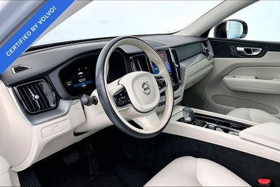 2024 Volvo XC60 B5 Core Dark Theme