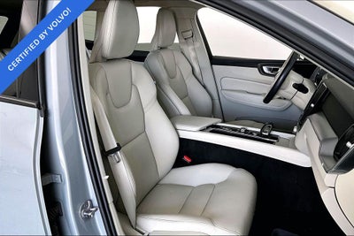 2024 Volvo XC60 B5 Core Dark Theme