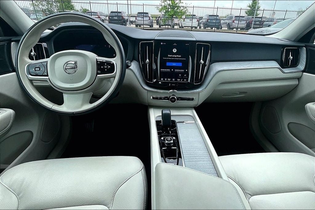 2024 Volvo XC60 B5 Plus Dark Theme