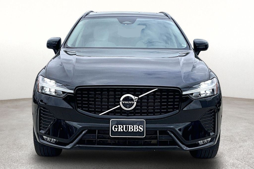 2024 Volvo XC60 B5 Plus Dark Theme