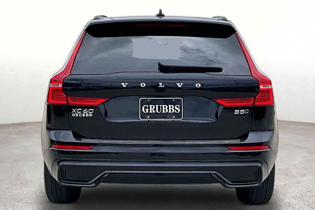 2024 Volvo XC60 B5 Plus Dark Theme