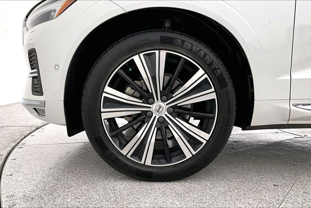 2022 Volvo XC60 B5 Inscription