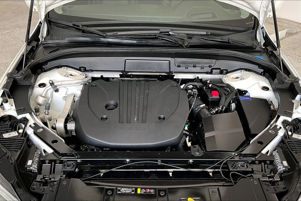 2022 Volvo XC60 B5 Inscription