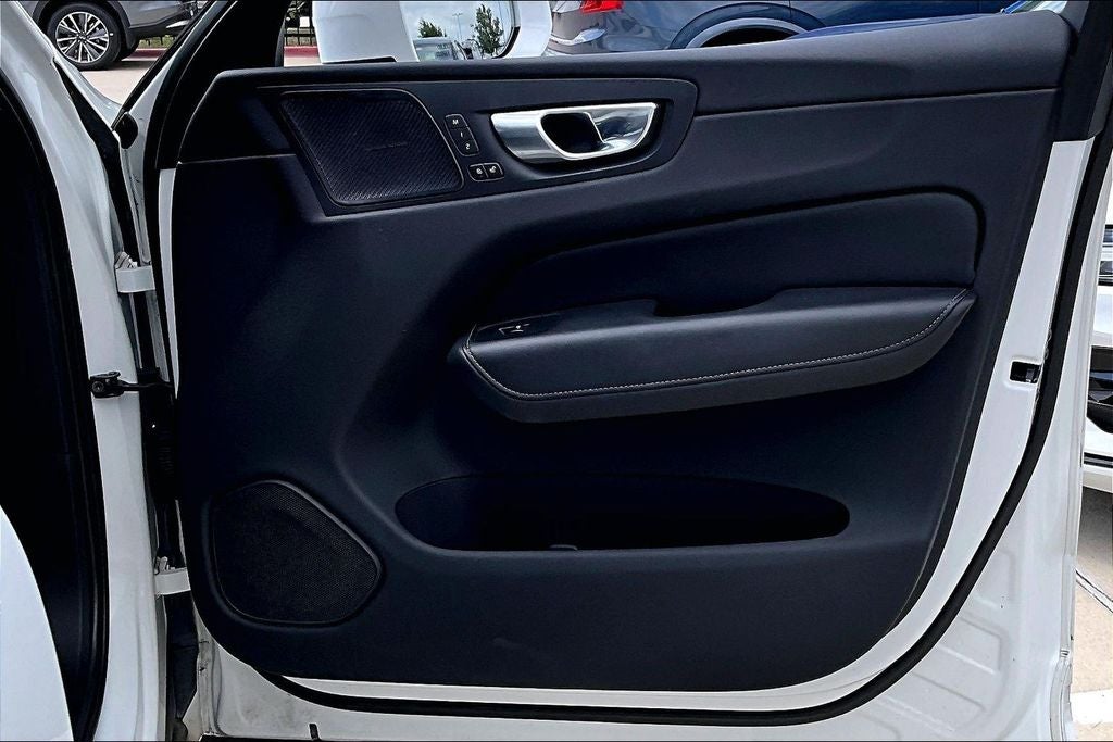 2022 Volvo XC60 B5 Inscription