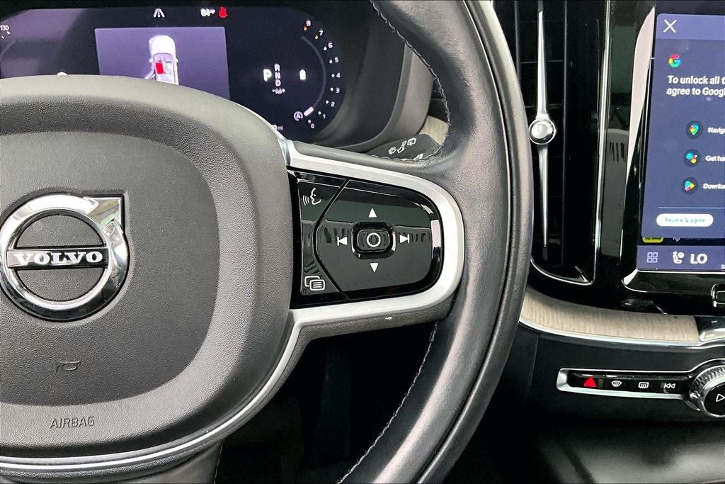 2022 Volvo XC60 B5 Inscription