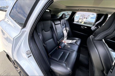 2022 Volvo XC60 B5 Inscription