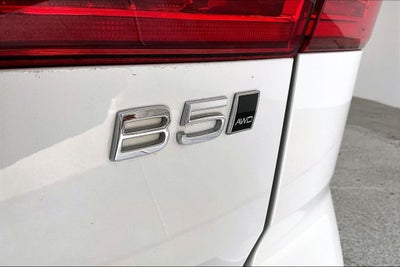 2022 Volvo XC60 B5 Inscription